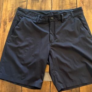 Men’s Lululemon Hybrid Short 34 - Rare - Extremely Lightweight